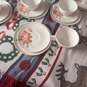 Vintage WHITE ROSE SAUCERS Melmac Melamine Set